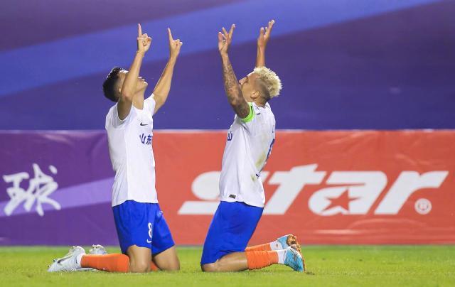 杏彩体育直播-泰山无愧“杯王”三线均不想放弃 崔康熙或再度轮换